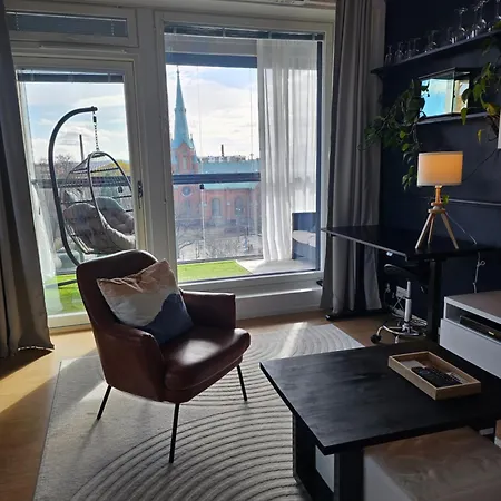1 Bedroom With Views *